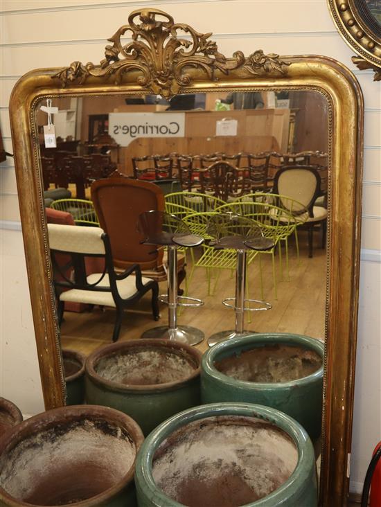 A Victorian gilt overmantel mirror W.111cm